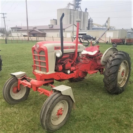 Ford 901 Select O Speed Gas Tractor