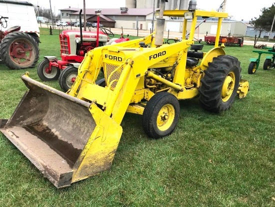 Ford Industrial 4500 Gas Tractor with Loader