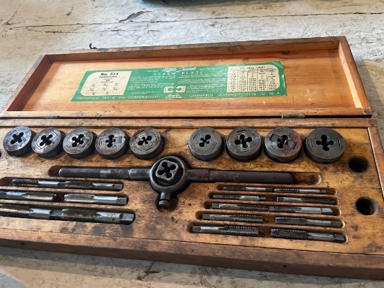 LITTLE GIANT TAP and DIE SET