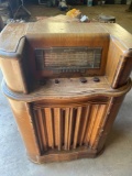 RCA FLOOR MODEL RADIO