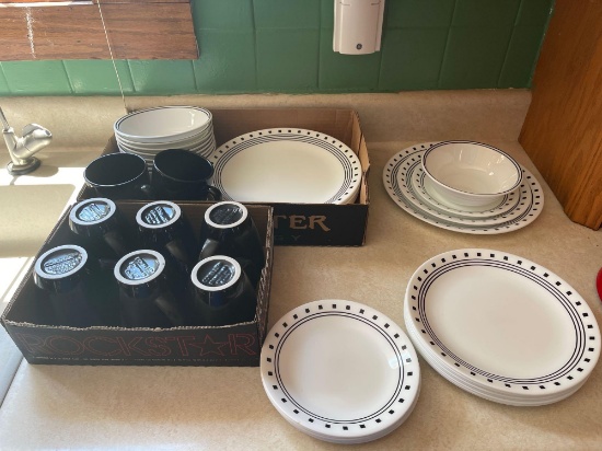 Set of Corelle dishes, 8 cups, 9 bowls, 10 dinner plates, 9 salad plates, 7 pie plates.... Shipping