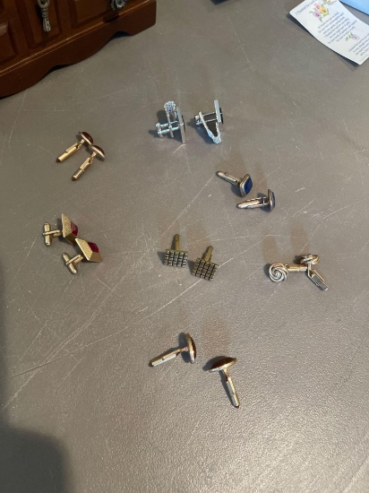 Cufflinks and misc. jewelry.... Shipping