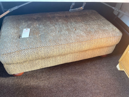 4' long ottoman...