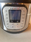 Instand...Pot Duo Nova (hardly used).... Shipping