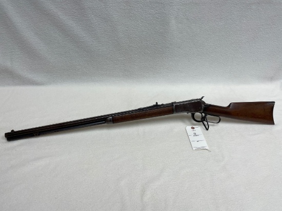 Winchester model 1892, 32 WCF caliber. Year 1893, antique rifle with octagon barrel. SN: 439713 Year