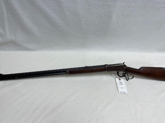 Winchester model 1894, 32-40 caliber. Year 1908, octagon barrel, rare caliber. SN: 493669 Year of