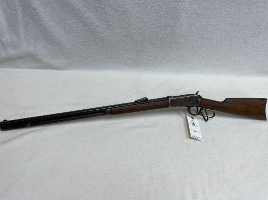 Winchester model 1894, 32WS caliber. Year 1906 with octagon barrel. SN: 285224 Year of gun is
