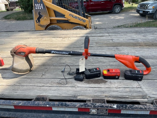 Grasshopper 12'' cordless weed trimmer, 3 batteries and charger.