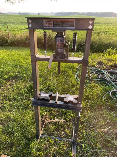 CENTRAL MACHINERY 12t HYDRAULIC PRESS