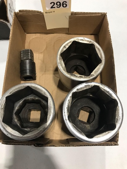Snap-On 1'' Sockets 2 1/2', 2 5/8'' and 2 3/4'' and adaptor