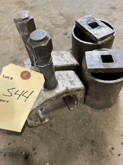2ct. Large 3/4'' Sockets and 2ct. Pullers