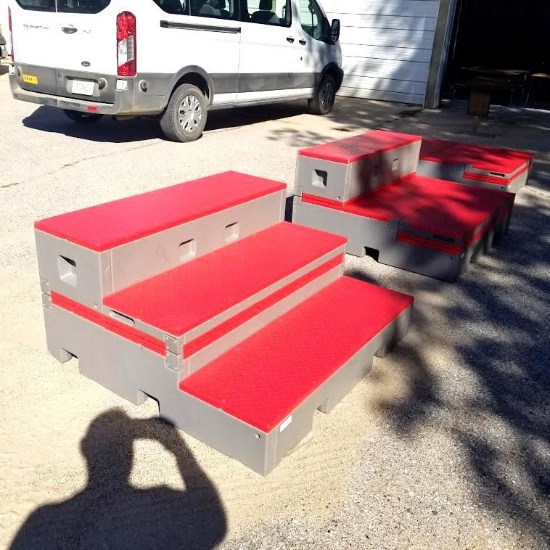 WENGER "FLIP FORM" COMBINATION STAGE / TRI-LEVEL RISERS RED