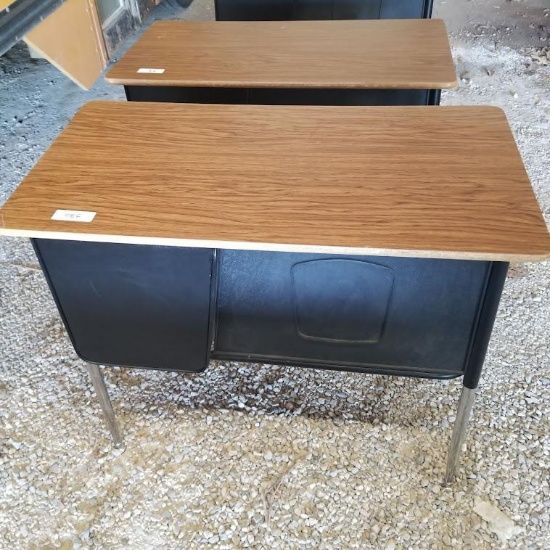 STUDENT DESK, ADJUSTABLE