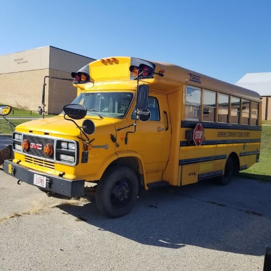 1996 GMC G-P Bus, VIN # 1GDKH31K7T3500318