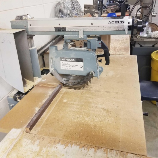 DELTA RADIAL ARM SAW w/ STAND