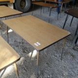 FORMICA TABLE