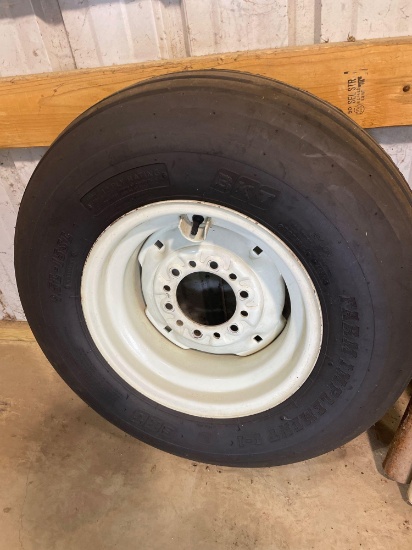 9.5lx15 SPARE IMPLEMENT TIRE and RIM Spare tire &rim