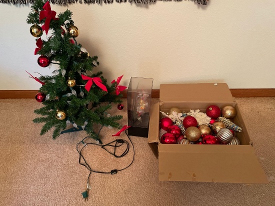 Small ornamental Christmas Tree, other Christmas items