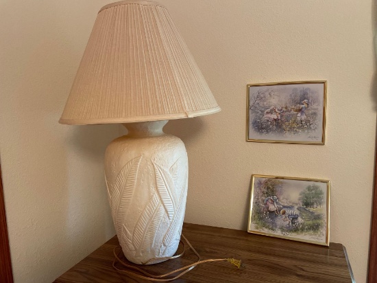 table lamp and 2 pictures