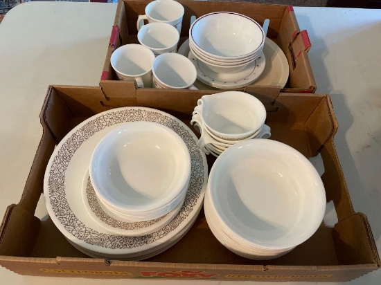 Set of 12 chinaware not a complete set