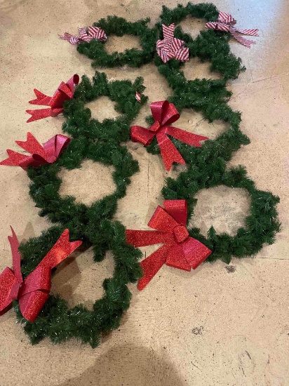 (8) Christmas Wreaths- 1 money