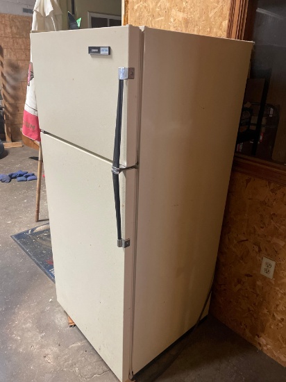 Approx. 17 cu.ft.Tappen refrigerator freezer, almond color No Shipping Available
