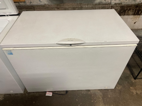 Frigidaire 15 cubic ft chest freezer, works good No Shipping Available