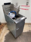 Kintera... Model KF3-N, 90,000 btu natural gas deep fat fryer, stand alone, like new No Shipping
