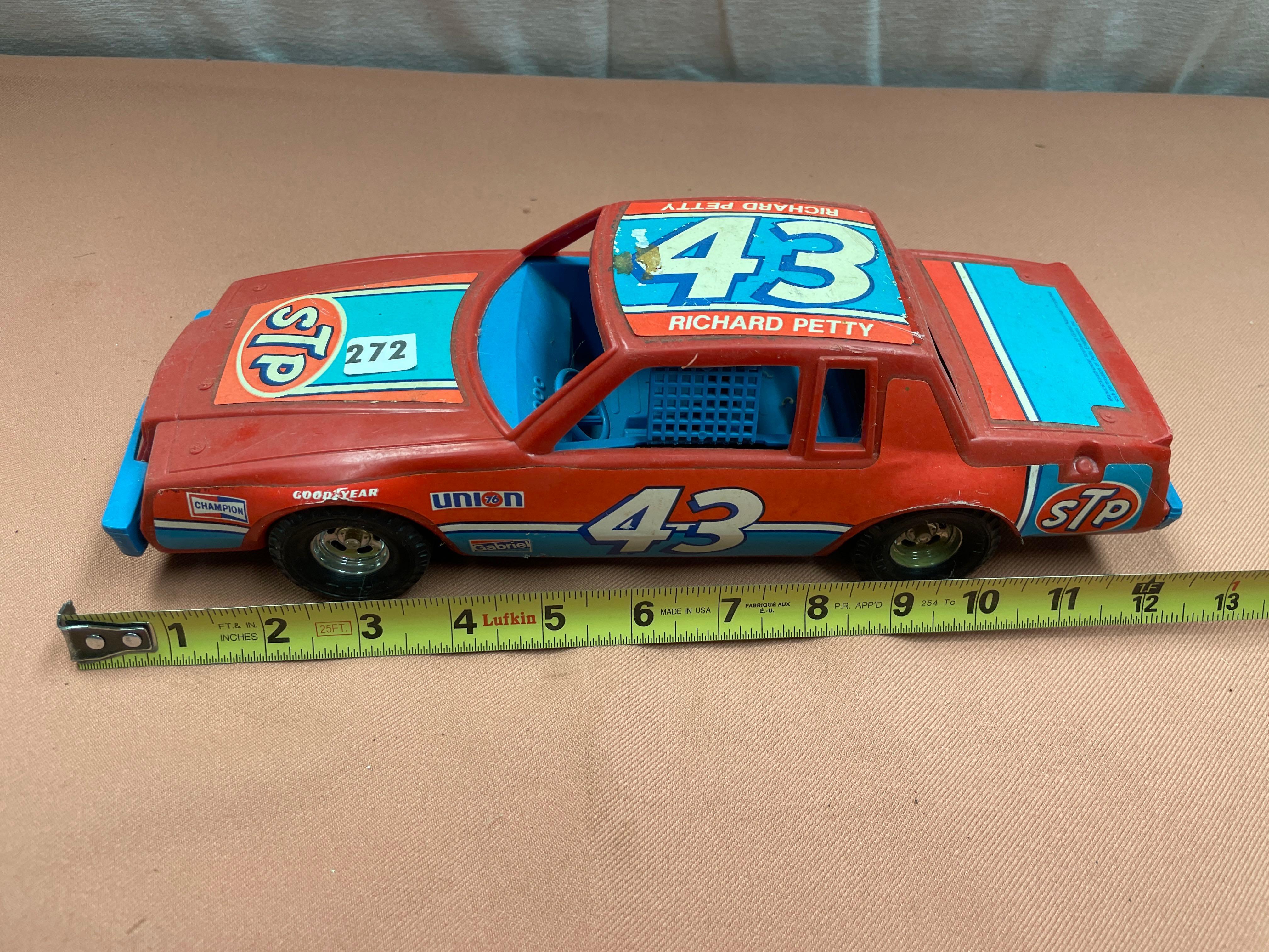 Figurine 1/18 Richard Petty NASCAR 1980 - Kit à Peindre (Résine, France)