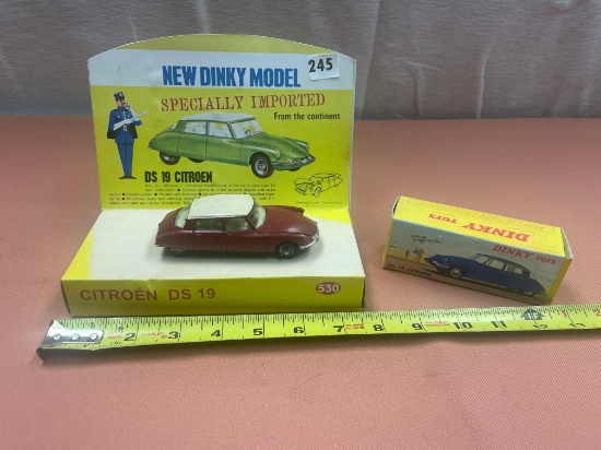Dinky Toys DS 19 Citroen, in original box Dealer display