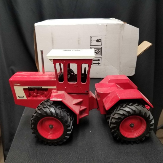 1/16 Scale Ertl...Case-IH 4366 1999 Collector Tractor signed by Joseph L Ertl