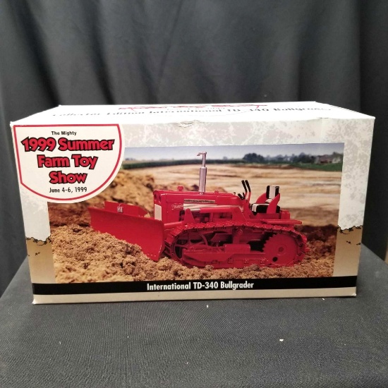 1/16 Scale Ertl 1999 Summer Farm Toy Show International Td--340 Bullgrader