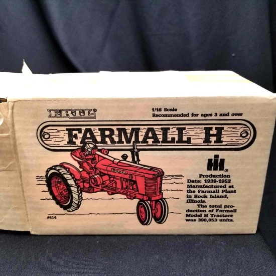 1/16 scale Ertl...Farmall H-NIB