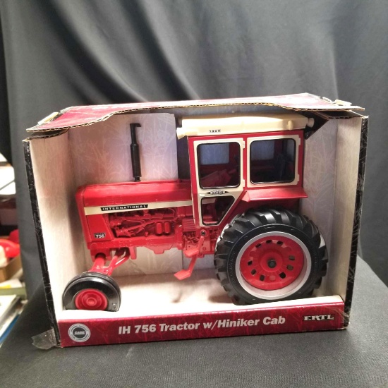 1/16 Scale Ert; IH 756 Tractor with Hiniker Cab-NIB