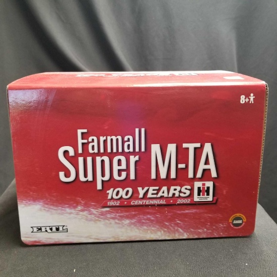 1/16 Scale Ertl...Farmall Super-M-TA-NIB