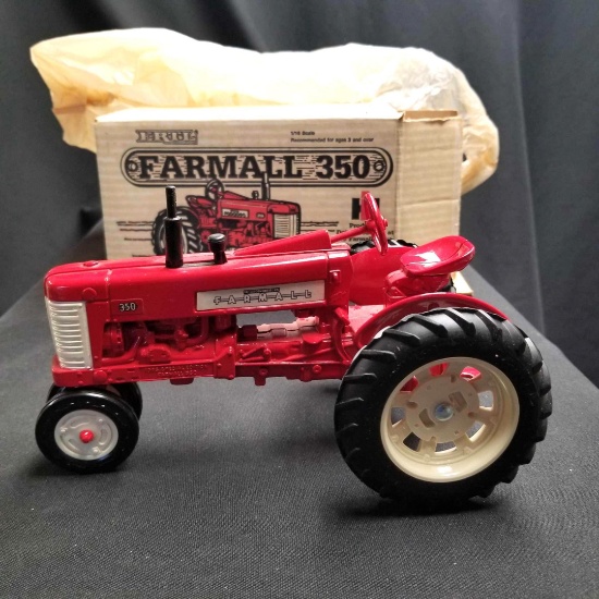 1/16 Scale Ertl ...Farmall Tractor-NIB