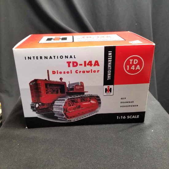 1/16 Scale SpecCast IH TD-14A Diesel Crawler-NIB