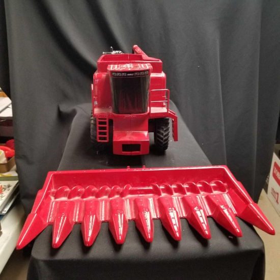 16"L10"H Scale Case IH 2388 Combine 1998 Signature Addition with Cornhead