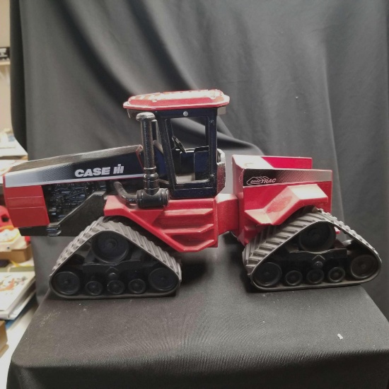 -Case IH Quadtrack Tractor-17''L, 9''T