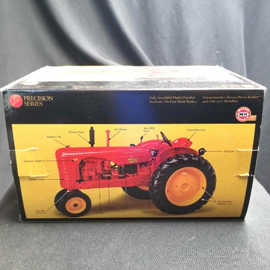 1/16 Scale Ertl Precision Series Massey Harris 44-NIB