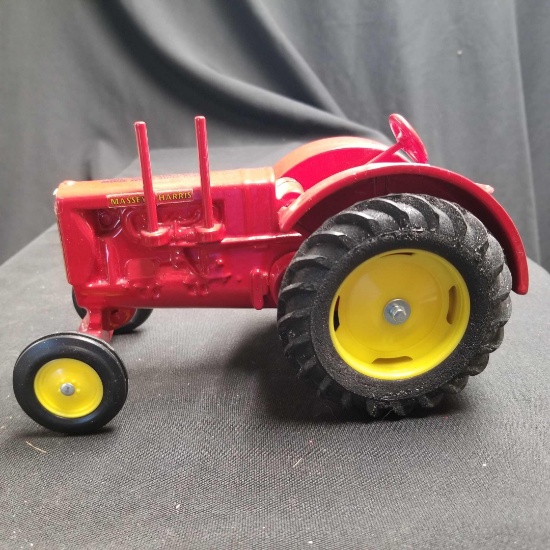 1/16 Scale Massey Harris 1995 New York Farm Show Tractor