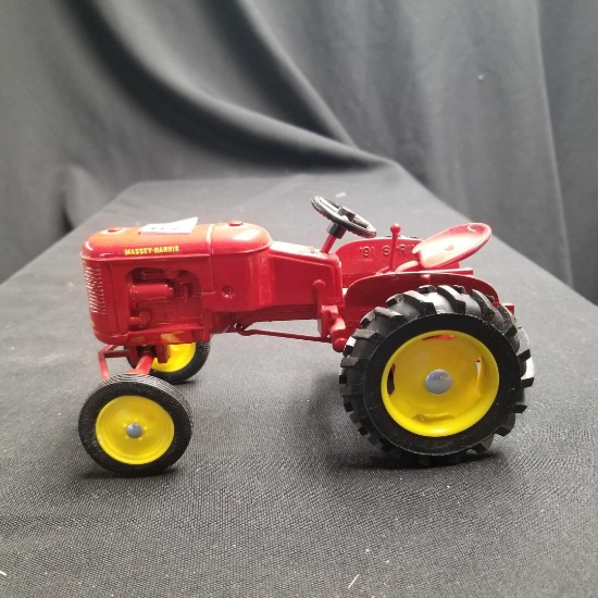 1/16 Scale Models 1991 Spring Massey Harris Pony Tractor