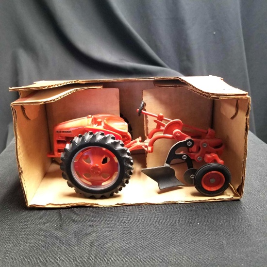 1/16 Scale Models 1948 Allis Chamlber G Tractor in Box