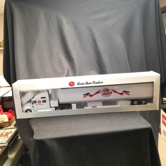 ...Great Dane Tractor Trailer-NIB
