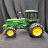 1/16 Scale Ertl JD tractor