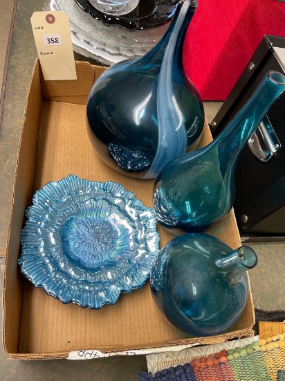 3 Blue blown glass vases & 2 dishes. NO SHIPPING AVAILABLE ON THIS LOT! PICK UP ITEM ONLY!