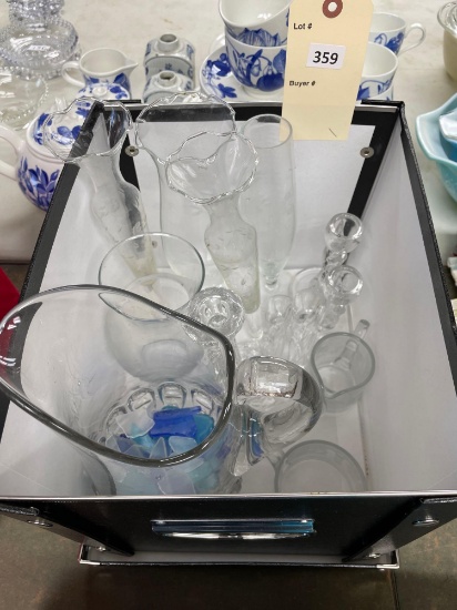 Assortment of glassware. NO SHIPPING AVAILABLE ON THIS LOT! PICK UP ITEM ONLY!