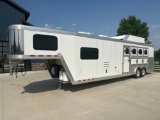 Cimarron Norstar Horse Trailer