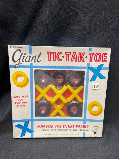 Hasbro Giant Tic-Tak-Toe-NOS