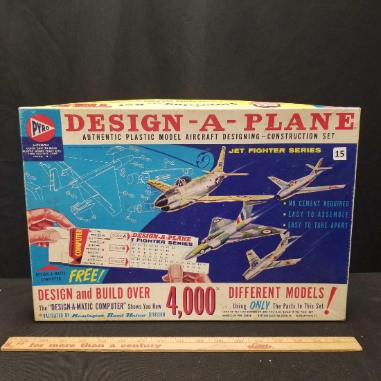 Pyro Plastics Design-A-Plane Construction set in box